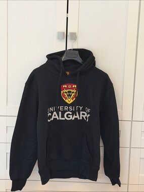 University of Calgary Black Logo Hoodie - Men